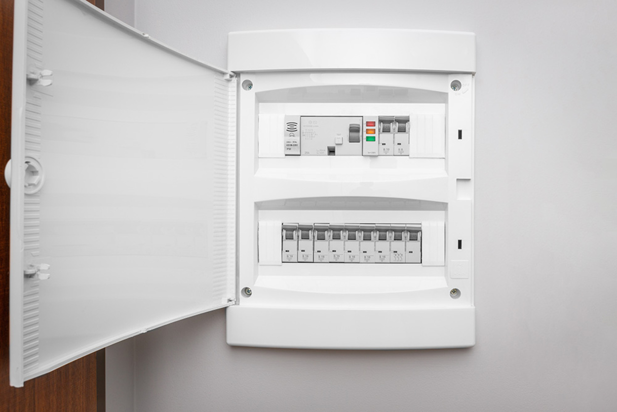 Über­spannungs­schutz bei Elektro Stier GmbH in Frankfurt