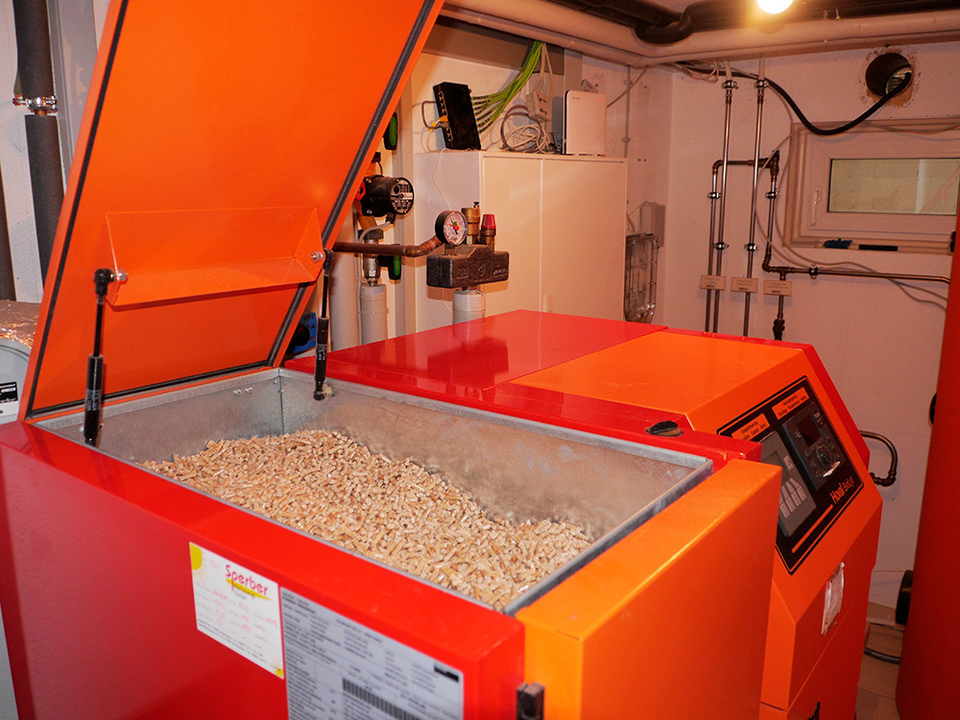 Palletheizung2 bei Elektro Stier GmbH in Frankfurt
